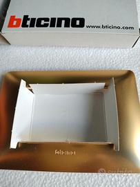 placca Ticino matix AM4803GOS 