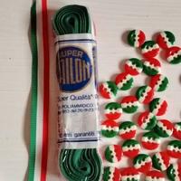 Nastro 10mm 10mt. e 60 bottoni 8mm tricolore.