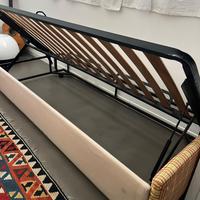 Letto con scompartimento