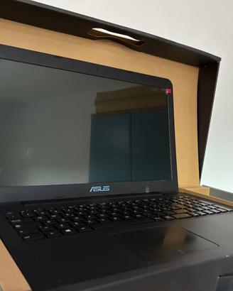 Notebook ASUS F554L - 4 GB di RAM Ssd da 500GB