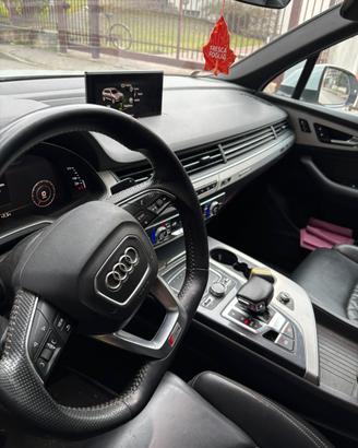 Audi q7 s line