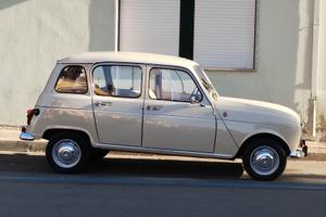 Renault R4 
