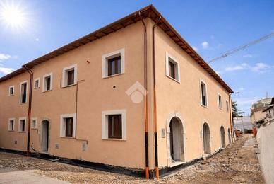 3 LOCALI A L'AQUILA