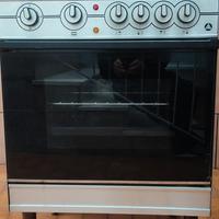 cucina a gas con piastra elettrica 