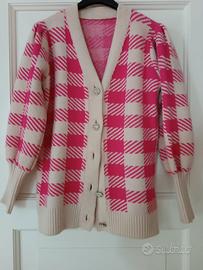 Golfone a quadri bianco e rosa.