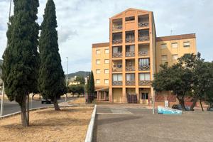 Luminoso piano alto con ascensore cantina e posto