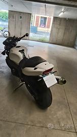 Moto molto bella Triumph Speed Four 600 Anno 2003.