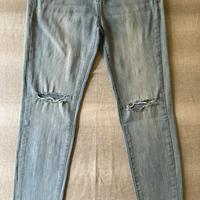 Jeans strappati