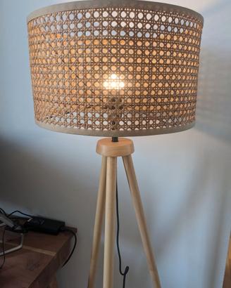 Lampada da terra in rattan Sklum