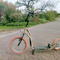 Bmx Monopattino street surfing 