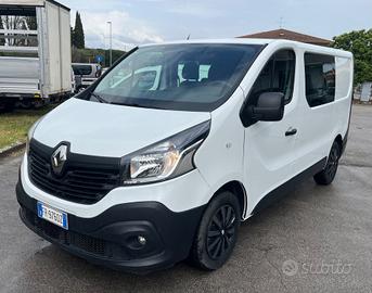 Renault trafic 6 posti autocarro