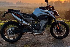 Ktm Duke 790 Tech Pack