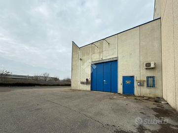 CAPANNONE A PIACENZA