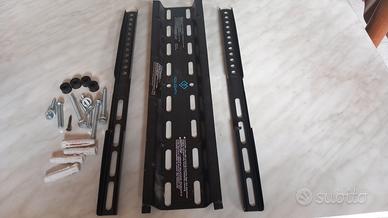 attacco a muro per tv