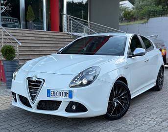 Alfa Romeo Giulietta 1750 TBi Quadrifoglio Verde 2