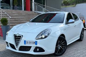Alfa Romeo Giulietta 1750 TBi Quadrifoglio Verde 2