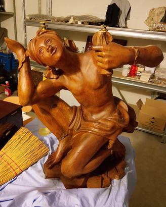 statua in legno 
