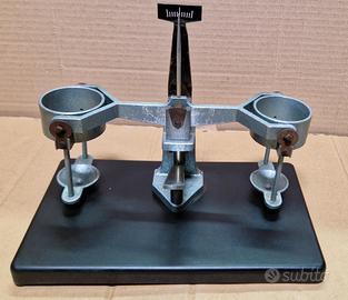 antica bilancia a bracci uguali