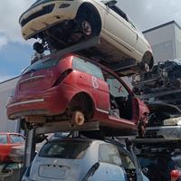 ricambi usati lancia Ypsilon 2009