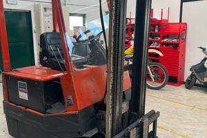 Carrello elevatore muletto om