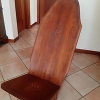 POLTRONA INTAGLIATA in legno massiccio