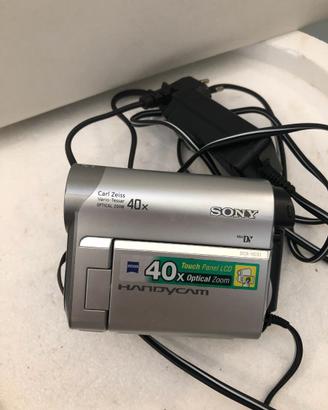 Videocamera Sony Handycam DCR-DVD106E