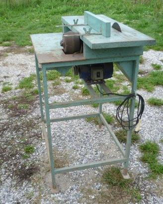 Banco artigianale con mola /sega circolare