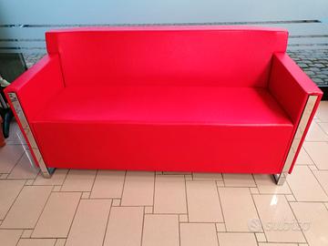 Divanetto ecopelle rosso