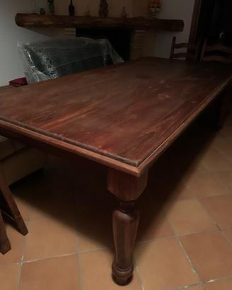 Tavolo e sedie