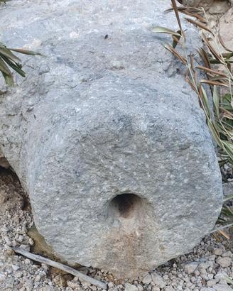 Fontana in pietra antico