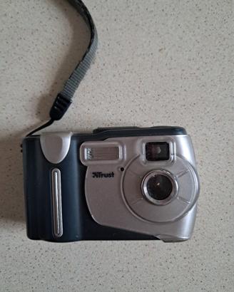Fotocamera Trust