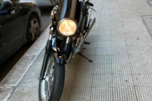 Triumph Thruxton 900