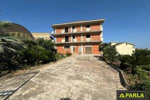 Palazzo / Stabile di 740 m² a Canicattì
