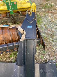 Staffatura forca per trattore nh t6