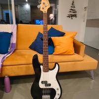 basso squier precision bass  del 2000 modificato