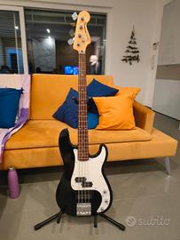 basso squier precision bass  del 2000 modificato