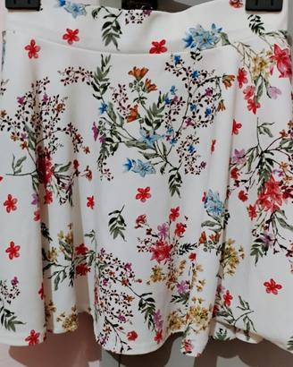 Gonna Zuiki. Abbigliamento donna. Vestiti.
