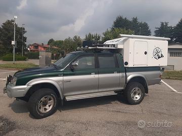 Fuoristrada con cellula abitativa