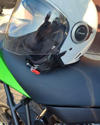 Casco jet
