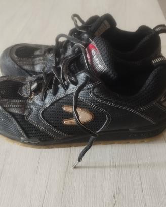 Scarpe antinfortunistiche cofra 
