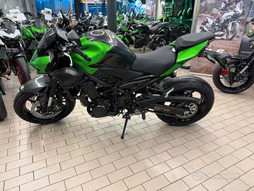 Kawasaki Z 900 MY 2026