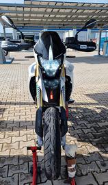 Aprilia Dorsoduro 750