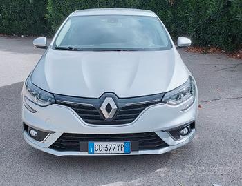 Renault Mégane BERLINA Blue dCi 115 CV