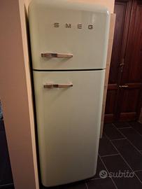 Frigo Smeg 50’s style verde pastello