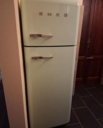Frigo Smeg 50’s style verde pastello