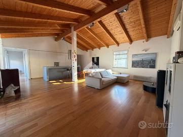 4 LOCALI A MARANO DI NAPOLI