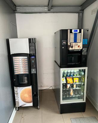 DISTRIBUTORI AUTOMATICI DI CAFFE' SNACK E BIBITE