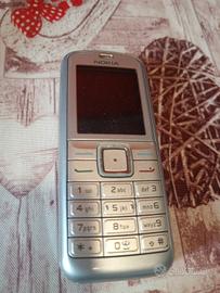  cellulare nokia  con fotocamera 