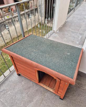 cuccia da esterno in legno 