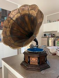 Grammofono Vintage con tromba a fiore + dischi